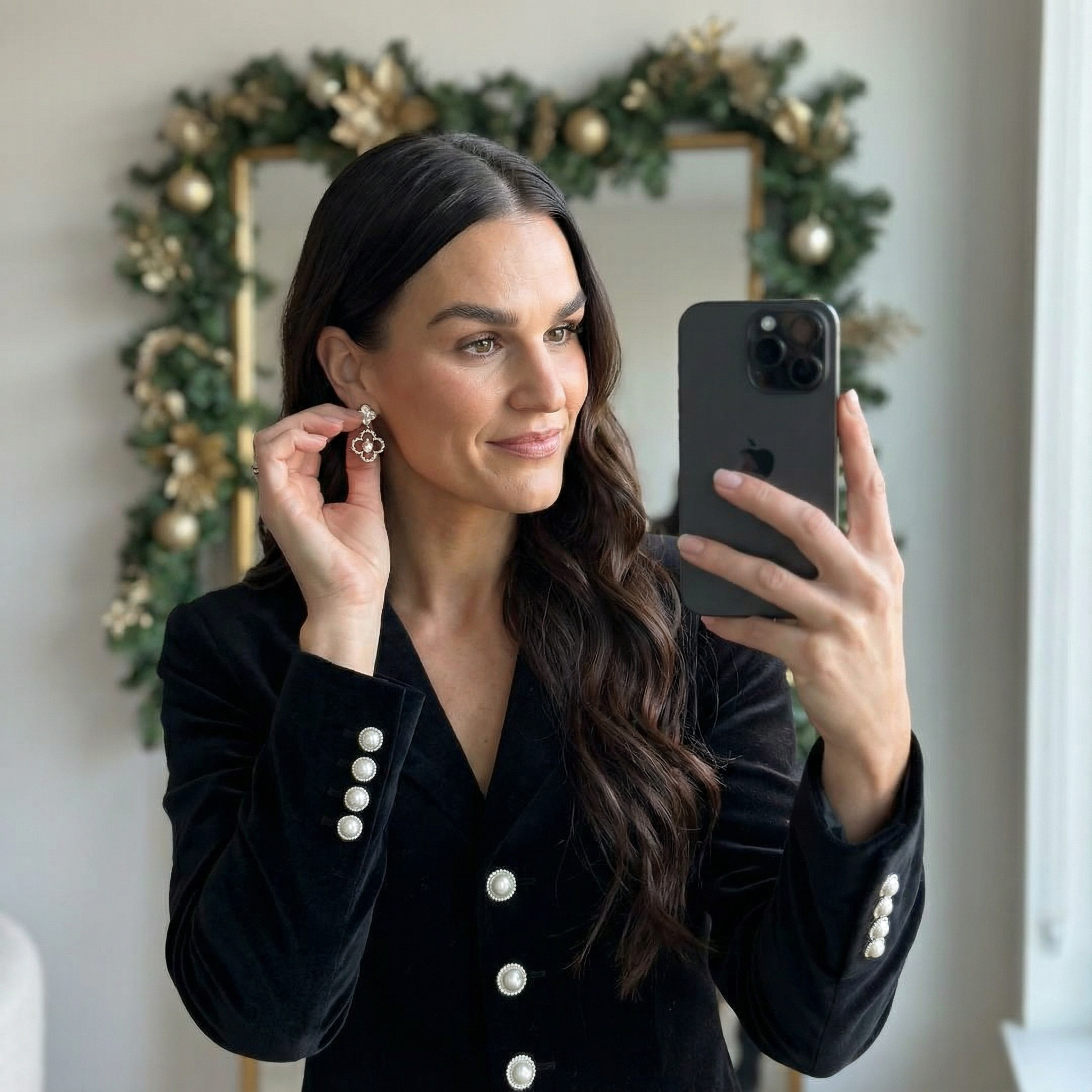 Festive Evening Glamour - Selfie